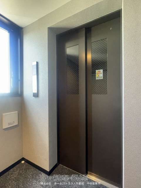 Bellemer 102: High-Grade 2LDK Apartment for Rent in Ginowan, Okinawa - Thumbnail 2