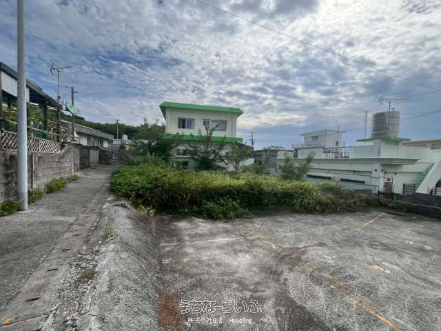 178m² Land for Sale in Uruma City, Okinawa - Near the Sea - Thumbnail 2