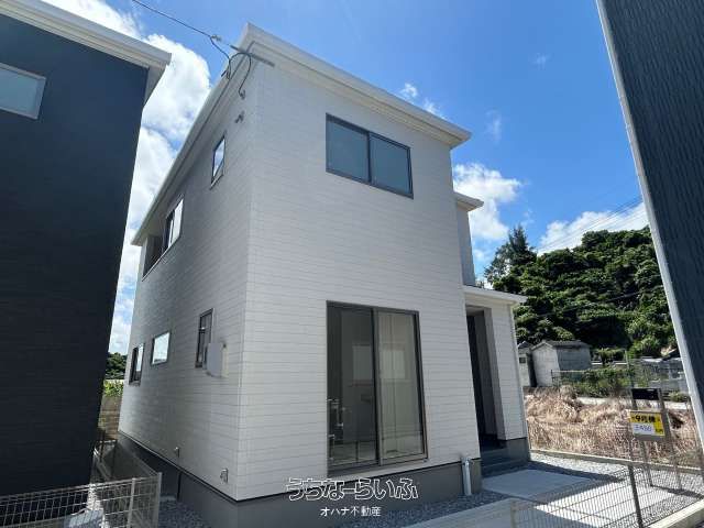 New 4LDK House for Sale in Uruma City Okinawa - Thumbnail 2