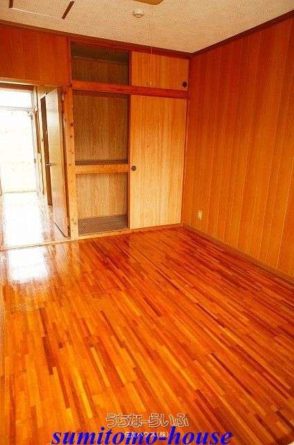 2LDK Apartment for Rent in Okinawa City, Okinawa - Thumbnail 3