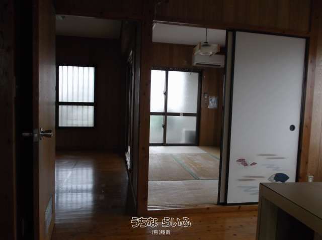 White Terrace Johoku 307: 2DK Apartment for Rent in Naha, Okinawa - Thumbnail 3