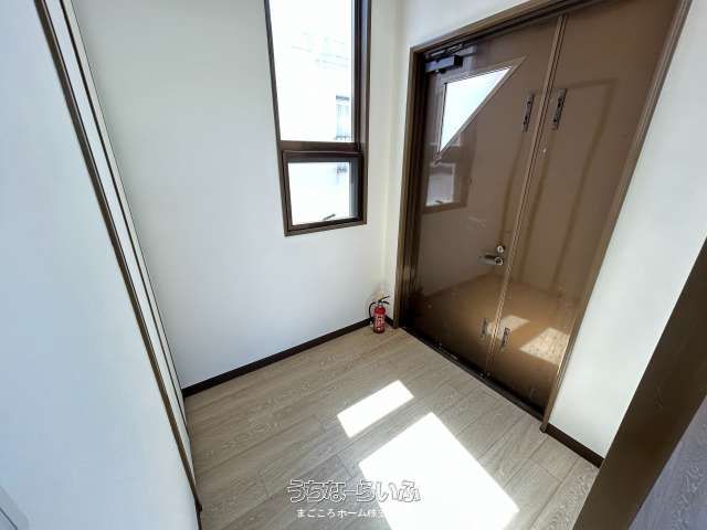 Renovated 3LDK Apartment for Rent in Okinawa City - Thumbnail 3
