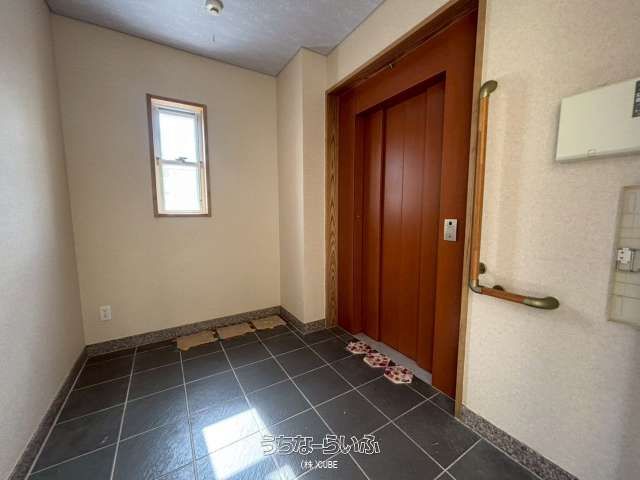 3LDK Apartment for Rent in Keizuka, Urasoe, Okinawa - Thumbnail 2