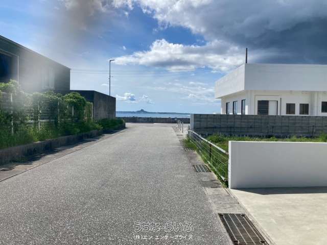 Oceanfront Land for Sale in Motobu Town, Okinawa - 200.27 sqm - Thumbnail 4