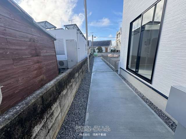 New 4LDK Detached House for Sale in Uruma City, Okinawa - Thumbnail 3