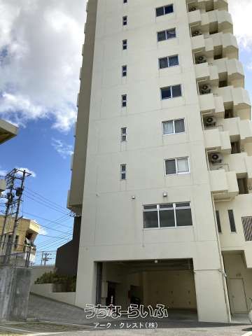 Up-Land Murokawa 502: 2LDK Apartment for Sale in Okinawa City - Thumbnail 4