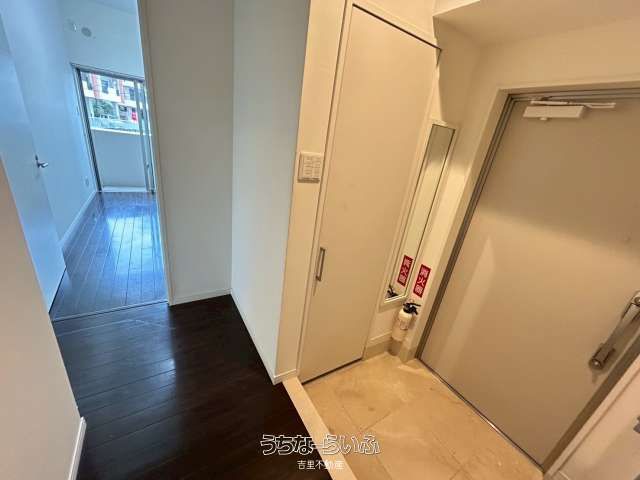 3LDK Pet-Friendly Condo in Urasoe, Okinawa with Balcony View - Thumbnail 2