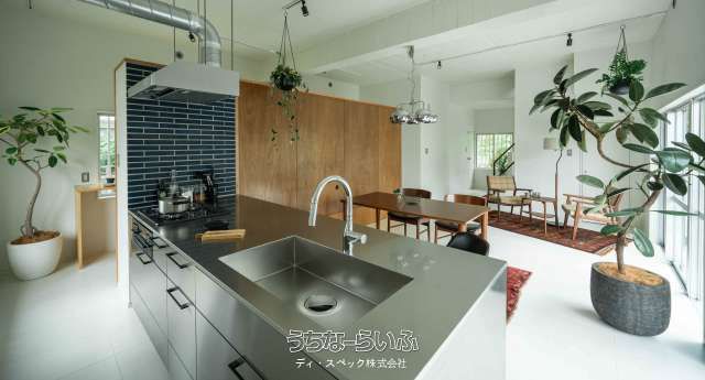 Naha Shuri 2-Story House with Renovated 1st Floor & Skeleton 2nd Floor - Thumbnail 3