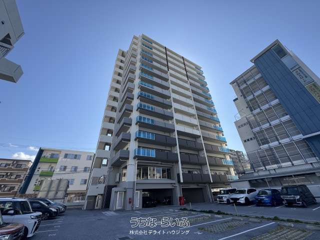 Ocean View 2LDK Apartment Near Furujima Station, Naha - Thumbnail 2