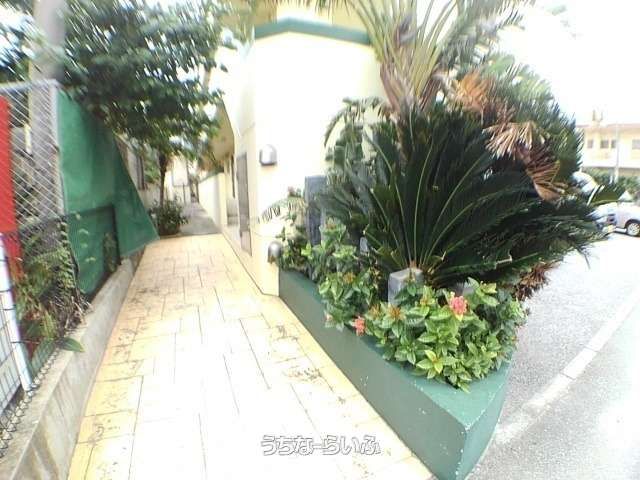 Villa Regres II 1LDK Apartment for Rent in Okinawa City - Thumbnail 4