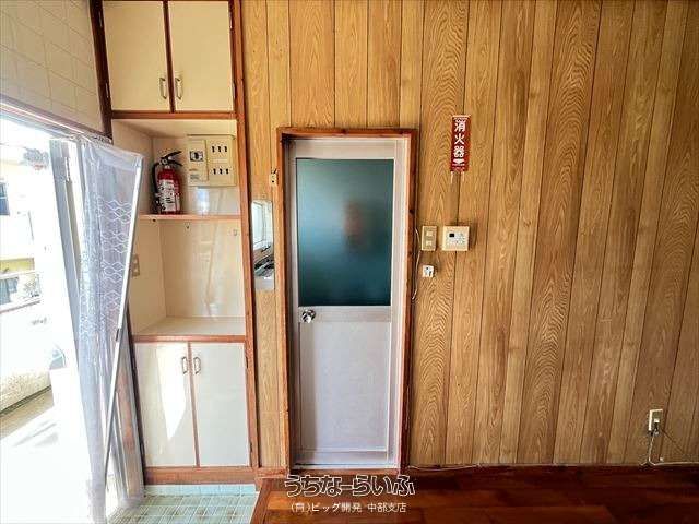 Co-op Ezu 203: 2DK Apartment for Rent in Okinawa City - Thumbnail 4