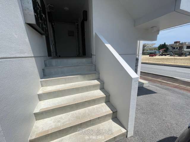 Sunlife Kadena 203: 1R Apartment for Rent in Kadena, Okinawa - Thumbnail 2