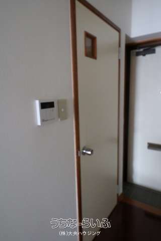 1LDK Apartment for Rent in Tomari, Naha, Okinawa - Thumbnail 4