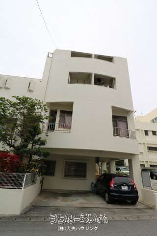 1LDK Apartment for Rent in Tomari, Naha, Okinawa - Thumbnail 2