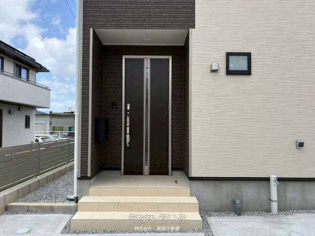 New 4LDK House for Sale in Ginowan, Okinawa - Corner Lot, EV Charging - Thumbnail 4