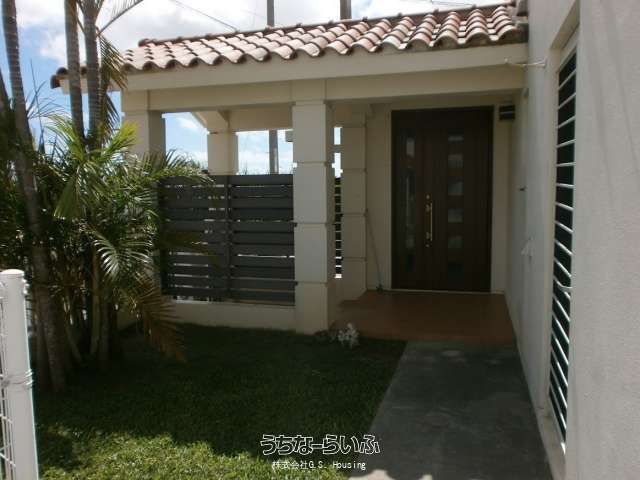 3LDK Single-Story House with Garden for Sale in Uruma, Okinawa - Thumbnail 2