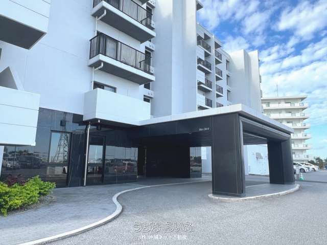 Luxury 2LDK Condo with Ocean Views in The Rycom Hills Residence - Thumbnail 4