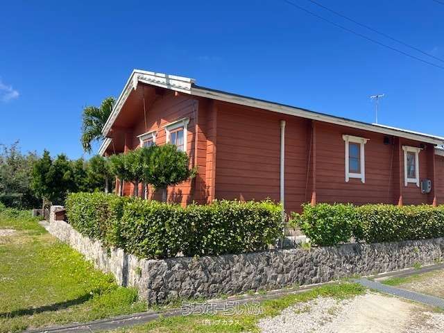 Rare Miyakojima Log House for Sale - 3LDK with Furnishings - Thumbnail 4