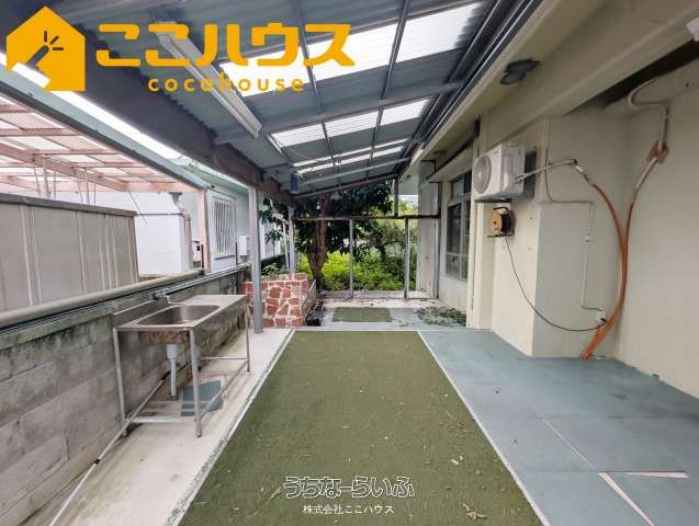 Large 3LDK House on 110-Tsubo Plot in Urasoe, Okinawa - Thumbnail 2