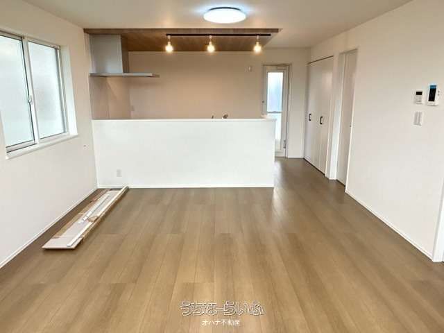 New 3LDK House for Sale in Tomigusuku City Okinawa - Thumbnail 4