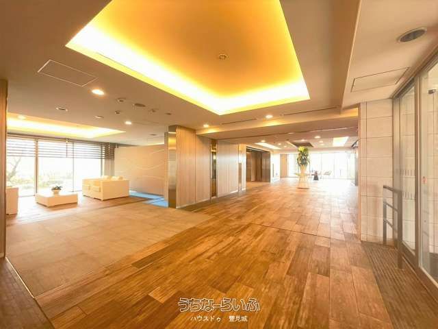 Premist Toyosaki Sea and Parks 3LDK with Ocean View for Sale - Thumbnail 3