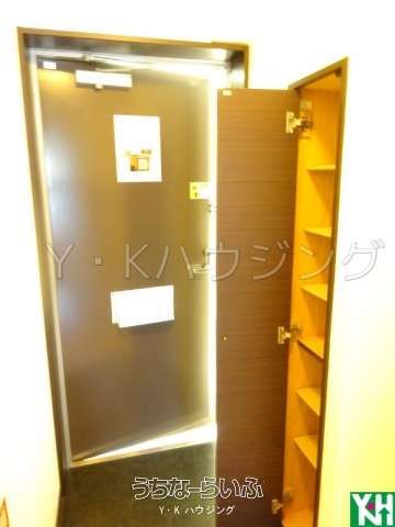 1K Apartment for Rent in Naha, Okinawa - 60,000 Yen - Thumbnail 2