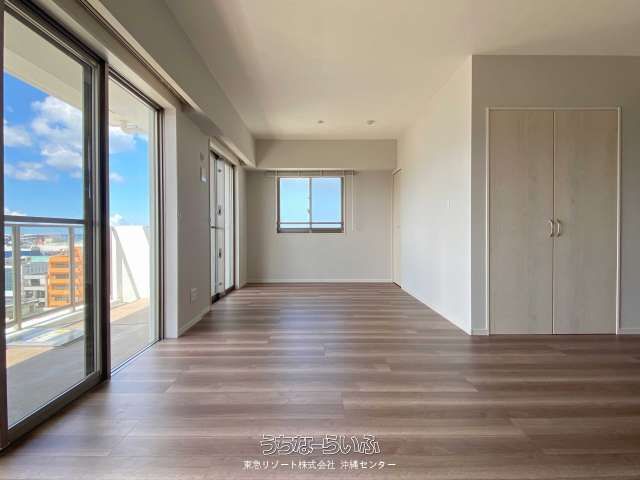 2LDK Apartment with Naha Port & Kerama Islands View for Sale - Thumbnail 4