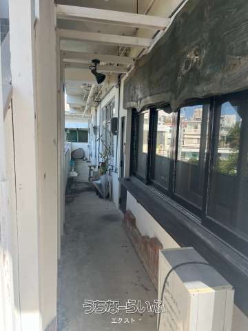 Spacious Studio for Rent in Naha, Okinawa with DIY Option - Thumbnail 3