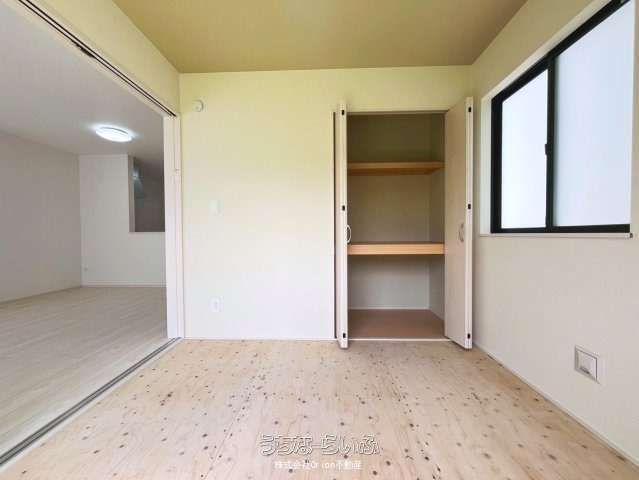 New 3LDK House in Ginowan City, Okinawa with Parking for 3 Cars - Thumbnail 4