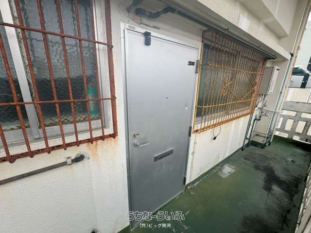 2DK Apartment for Rent in Naha City, Okinawa - Near Tsubogawa Station - Thumbnail 3