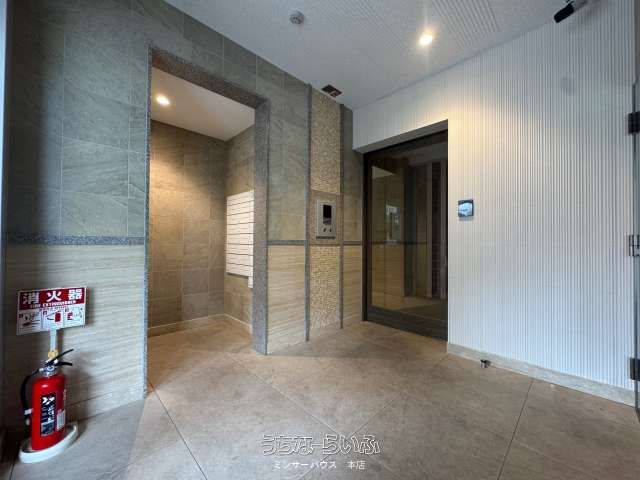 Dia Court Shikina 501: Renovated 3LDK Apartment in Naha, Okinawa - Thumbnail 4