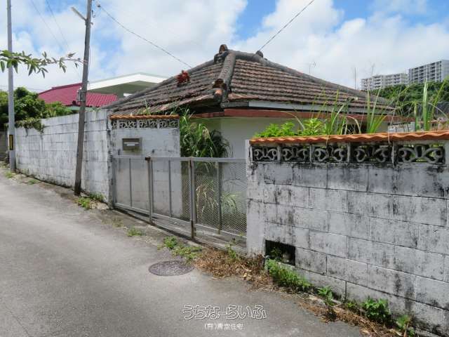 Spacious 856.69 sqm Land Plot in Kitakagusuku Village, Okinawa - Thumbnail 2