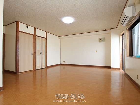 S.C. Apartment 401: 2DK Rental in Chatan, Okinawa with Ocean View - Thumbnail 4