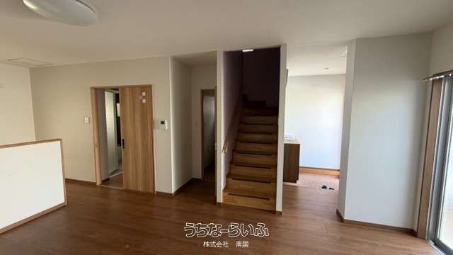 Spacious 3LDK Detached House for Rent in Okinawa City - Thumbnail 3