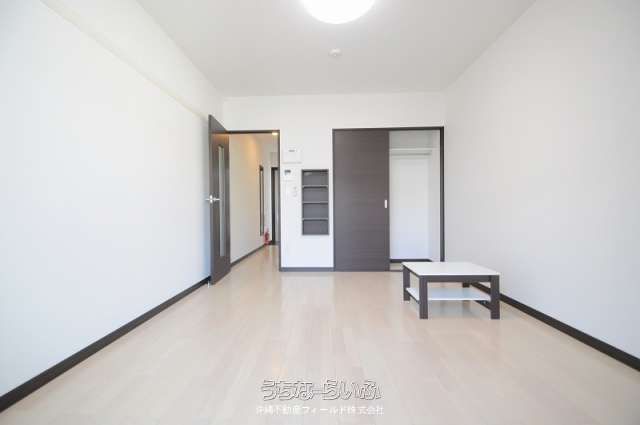Leonext Mitu 202: 1K Apartment for Rent in Naha, Okinawa - Thumbnail 3