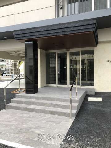 Sky Pier Resort Chatan 3F: 4LDK Apartment with Ocean Views - Thumbnail 2