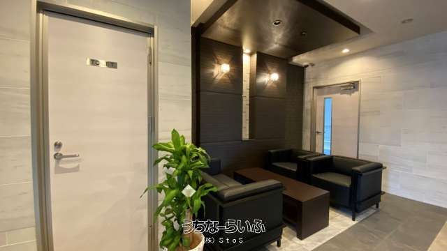 Modern 2LDK Apartment for Rent in Naha's Omoromachi, Okinawa - Thumbnail 3