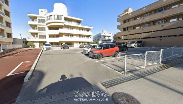 Parking Space for Rent at KTCL Mansion in Naha City, Okinawa - Thumbnail 2