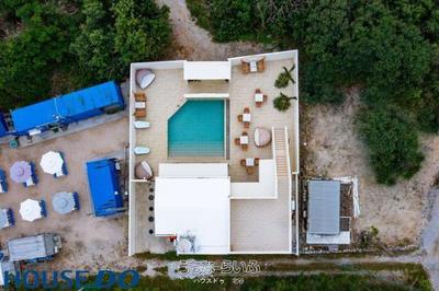 Modern Commercial Property with Pool Near Kouri Beach — Image 1, Nakijin, Okinawa