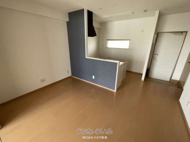 Y's Glanz 402: 1LDK Apartment for Rent in Ginowan, Okinawa - Thumbnail 3