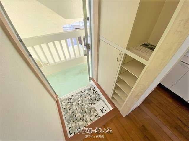 Hirayoshi Apartment 301 for Rent in Urasoe, Okinawa - Thumbnail 3