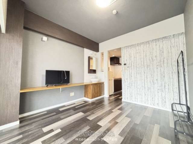 5floor 301: 1R Apartment for Rent in Urasoe, Okinawa - Thumbnail 4