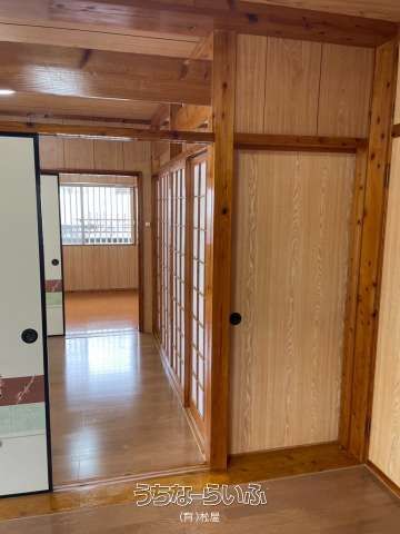 Detached 3DK House for Rent in Okinawa City with Parking - Thumbnail 3
