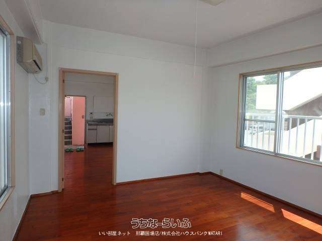 Sunrise Haebaru 301: 1LDK Rental Apartment in Haebaru, Okinawa - Thumbnail 3