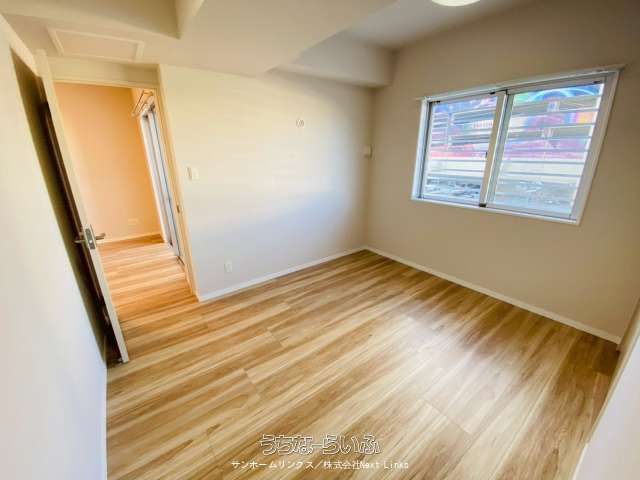 Premium Court Urasoe Makiminato 208: 2LDK Renovated Apartment for Sale - Thumbnail 4