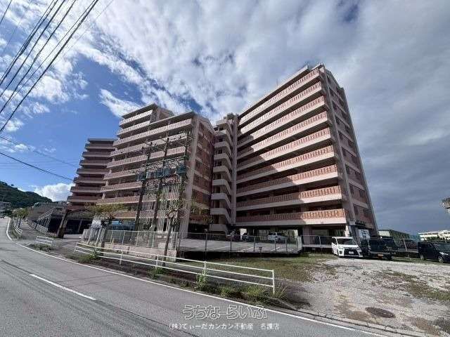 Oasis Nago 2LDK Apartment for Sale in Nago City, Okinawa - Thumbnail 2