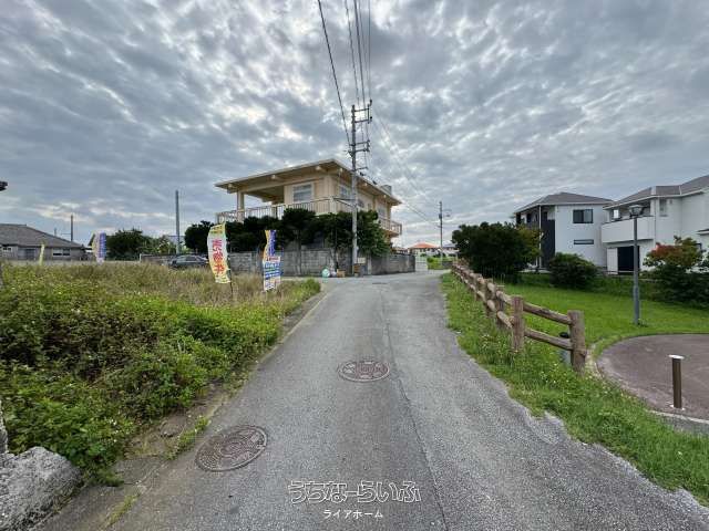 Land for Sale in Uruma City, Okinawa - 129.9㎡ Plot with Building Conditions - Thumbnail 3