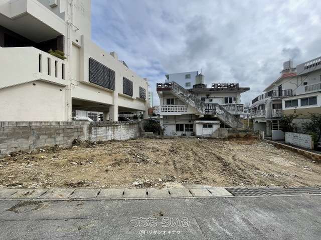165 sqm Residential Land for Sale in Urasoe, Okinawa - Thumbnail 3