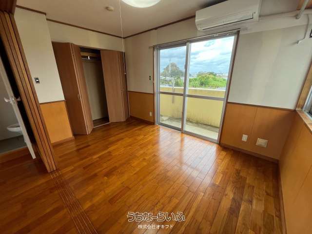 Spacious 4LDK RC Apartment for Rent in Tomigusuku, Okinawa - Thumbnail 4