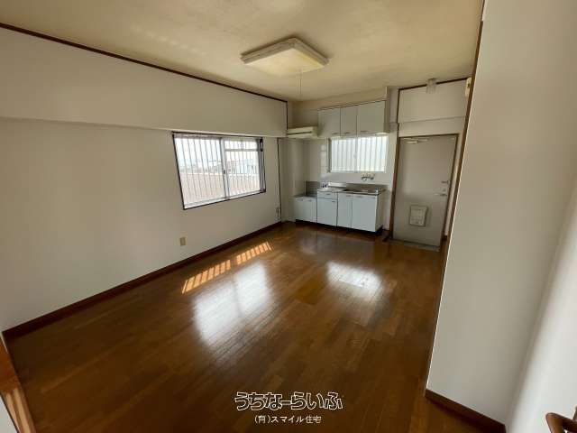 2LDK Apartment for Rent in Yomitan Village, Okinawa - Thumbnail 3